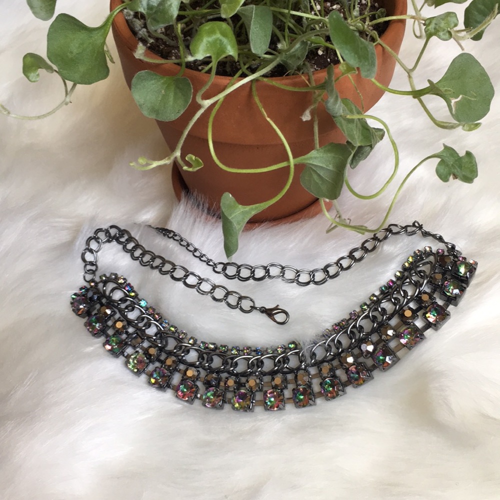 Iridescent metallic necklace